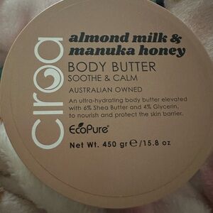 Ciroa Almond Milk & Manuka Honey Skincare